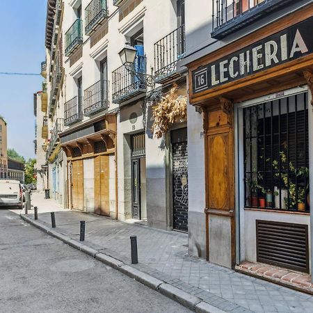 Limehome Madrid Calle De La Paloma ภายนอก รูปภาพ