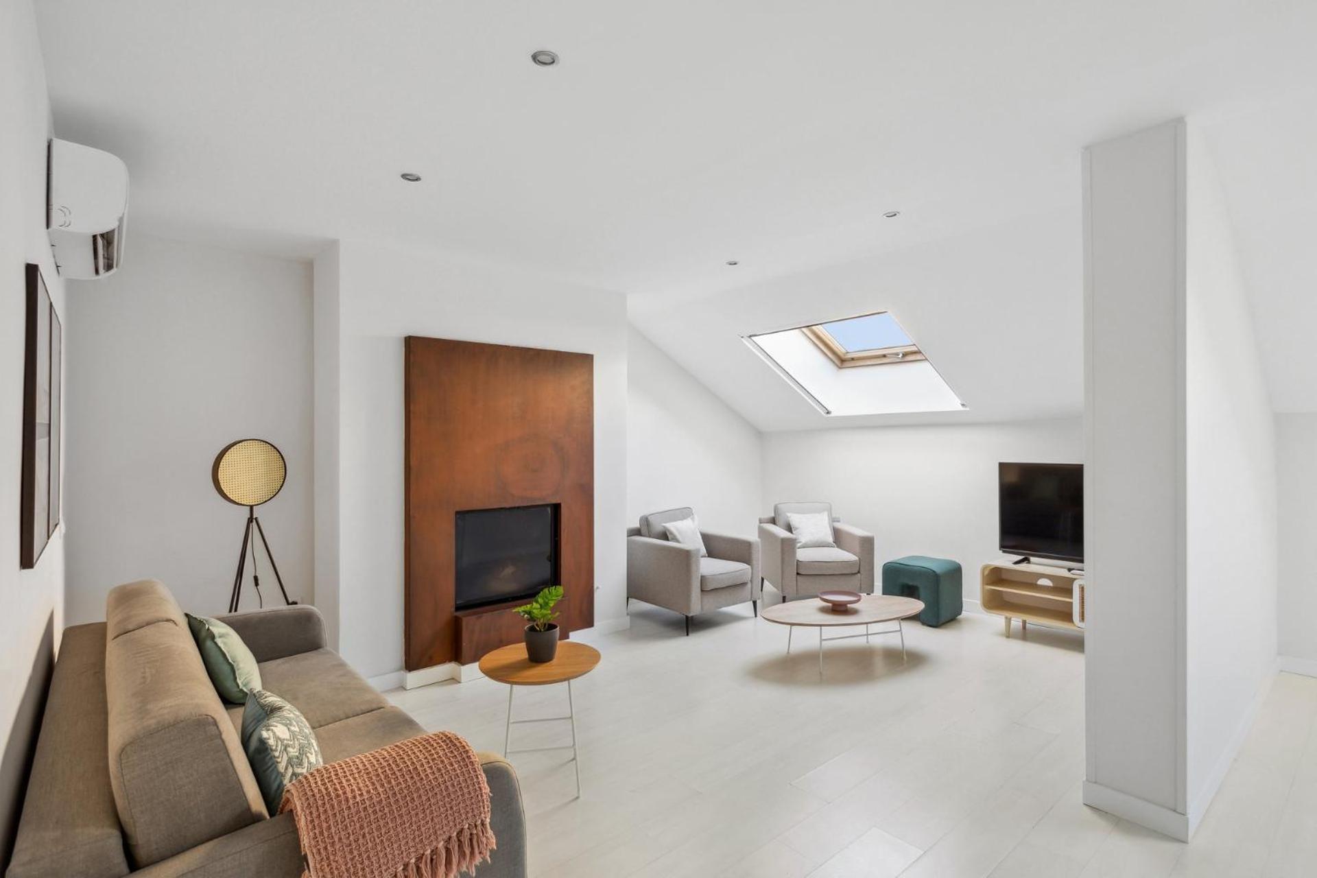 Limehome Madrid Calle De La Paloma ภายนอก รูปภาพ