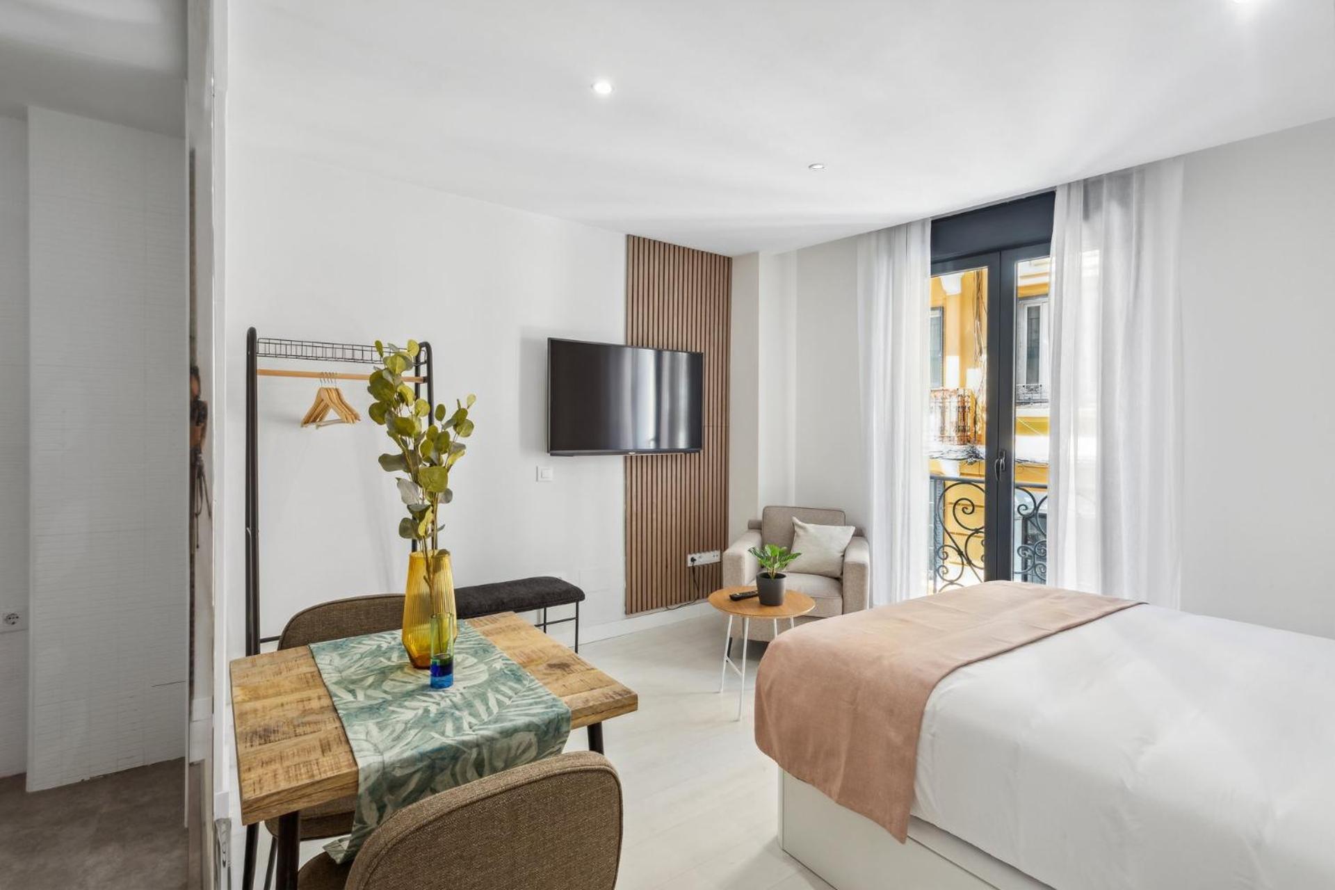 Limehome Madrid Calle De La Paloma ภายนอก รูปภาพ