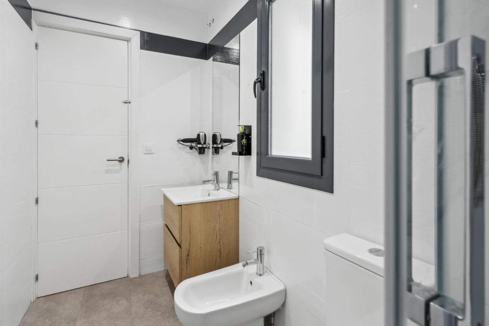 Limehome Madrid Calle De La Paloma ห้อง รูปภาพ